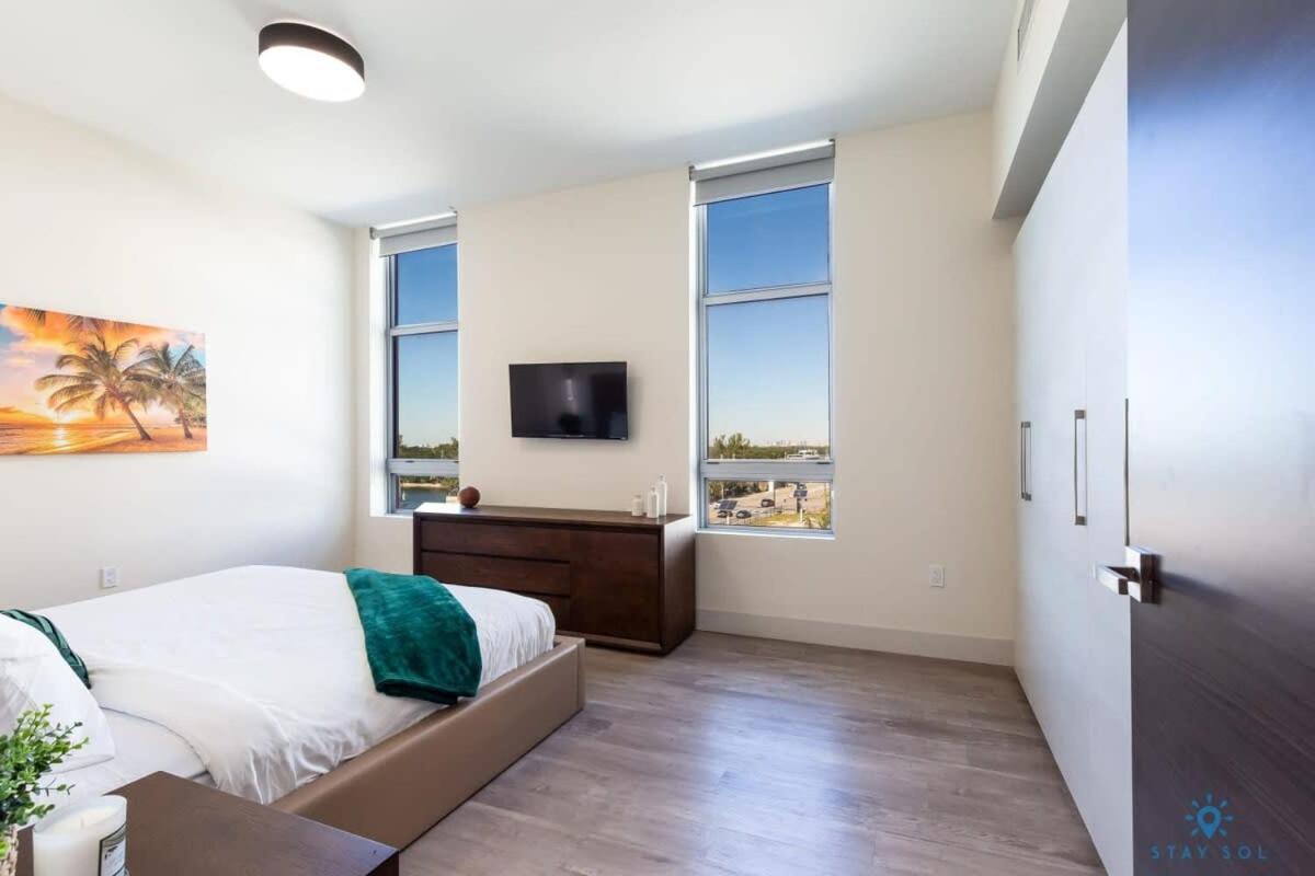 Best Stay - Rooftop Pool - Hollywood Beach Board - Walk Exterior photo